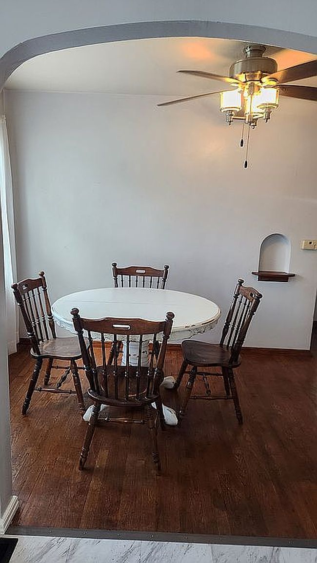 Image of 3324 Richmond Ave