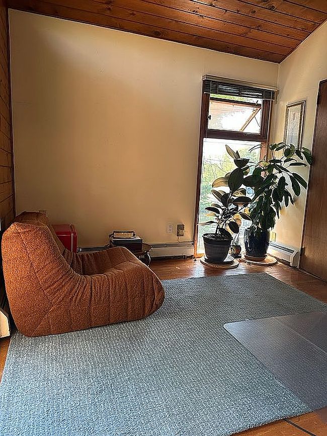 Photo of 78 Joyce Rd, Plainview, NY