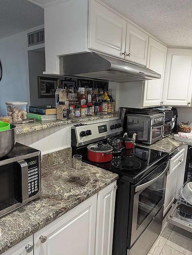 Image of 25188 Marion Ave Apt B306
