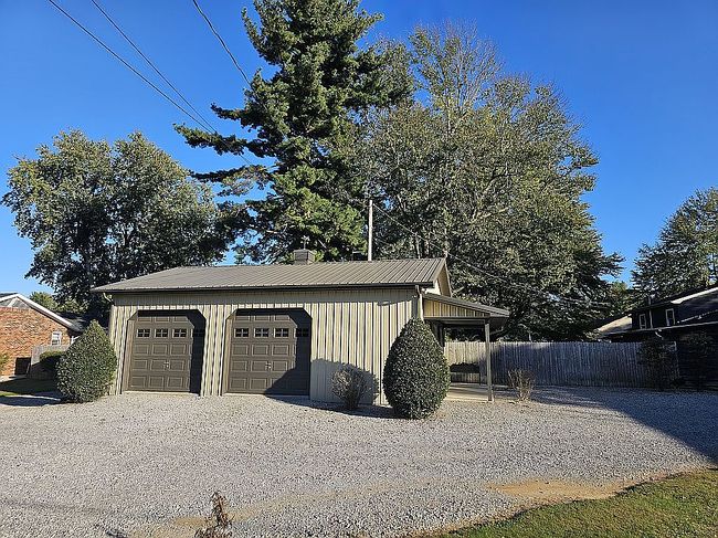 Image of 1300 Grapevine Rd