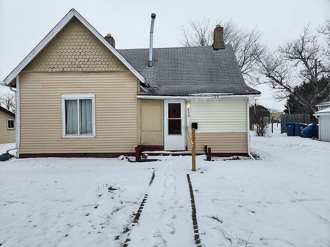 Photo of 860 E Young Ave, Hoopeston, IL