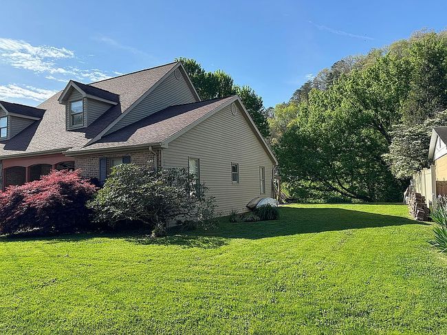 Image of 111 Riverview Dr