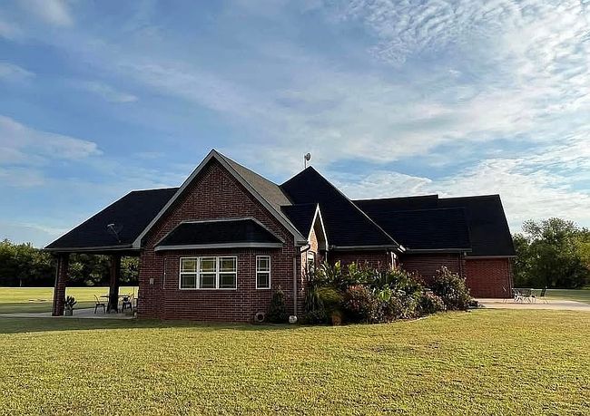 Image of 3422 E Ridgewood Dr