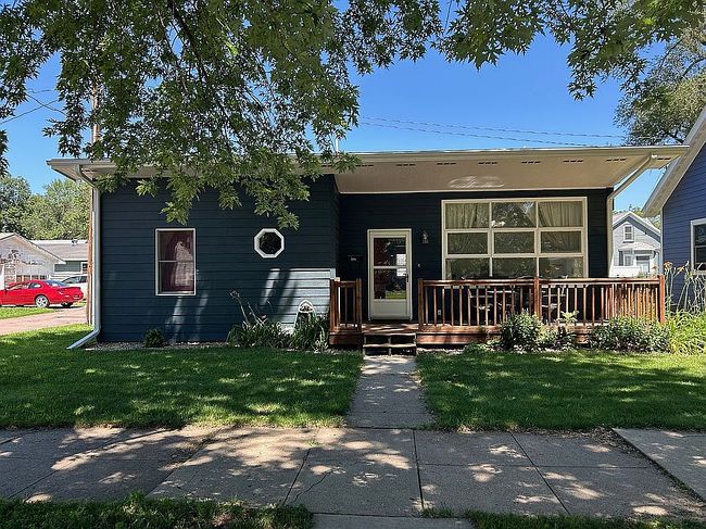 Photo of 506 E 5th St, Yankton, SD
