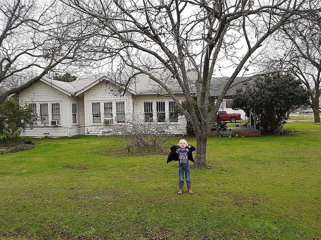 Photo of 606 N San Jacinto St, Whitney, TX