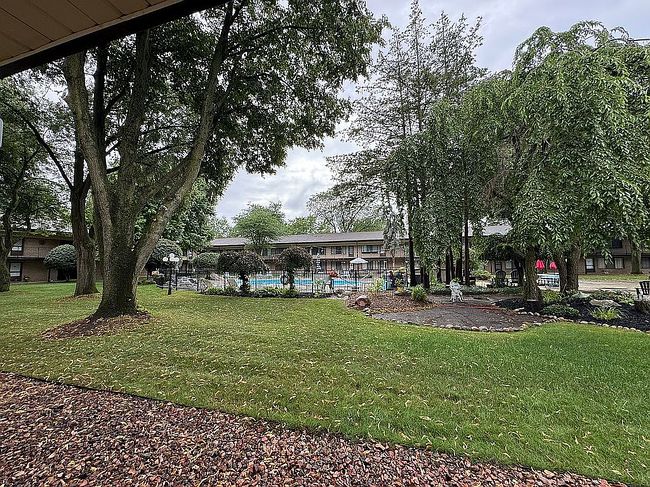 Additional photo 2 of property located at 995 N Cass Lake Rd Apt 123