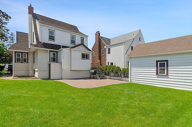 Photo of 11 Crawford St, Yonkers, NY