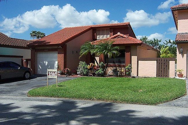 Image of 17320 Nw 63rd Ave