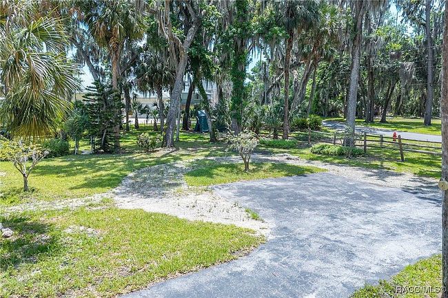 Image of 381 Nw Magnolia Cir