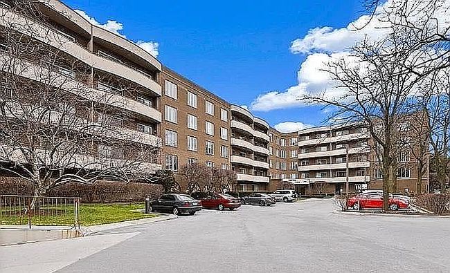 Photo of 7201 N Lincoln Ave Apt 308