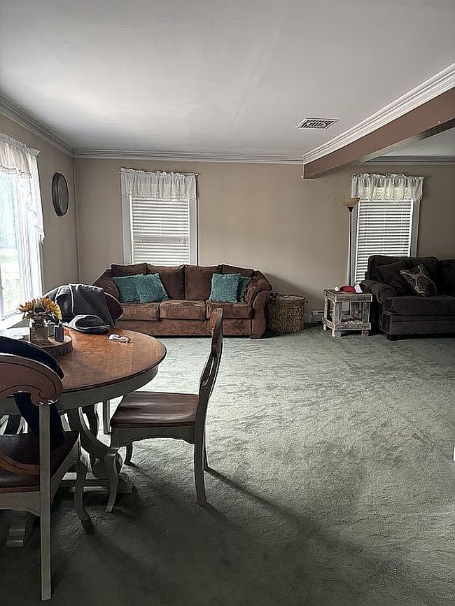 Photo of 10 Mill St, Poland, NY