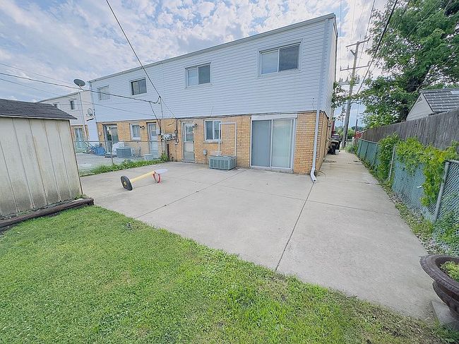 Photo of 9283 Dee Rd, Des Plaines, IL