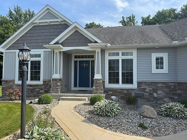 Photo of 69517 Woodridge Ct, New Paris, IN