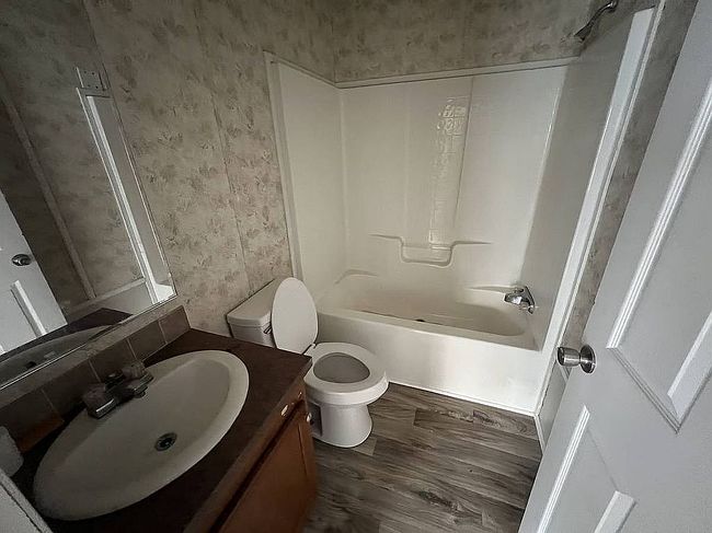 Image of 23 E Gate Dr