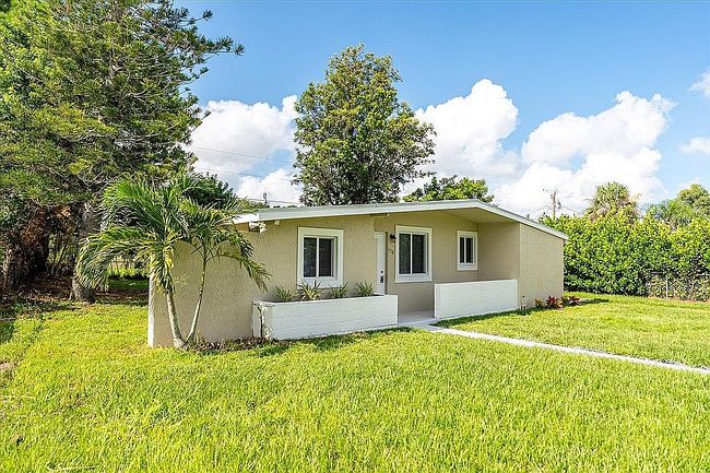 Photo of 170 Se Bonita Ct, Port Saint Lucie, FL