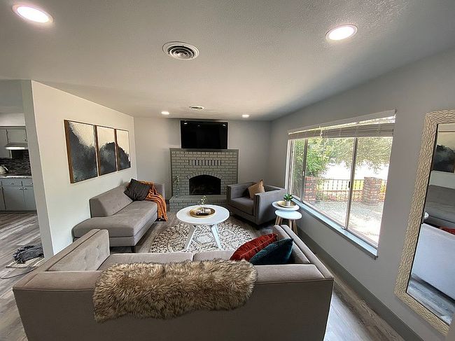 Photo of 6551 El Camino Dr