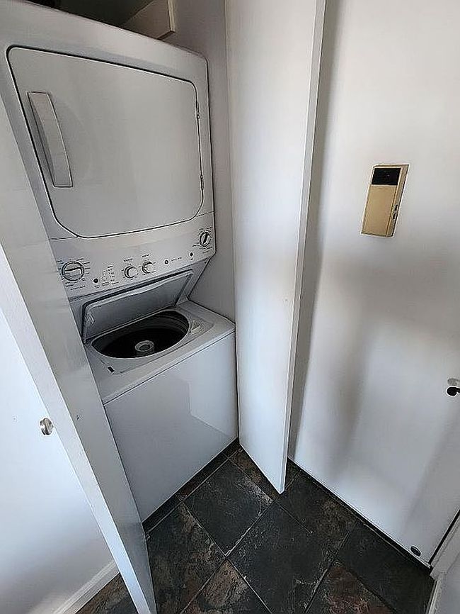 Additional photo 1 of property located at 400 Hobron Ln Apt 3702