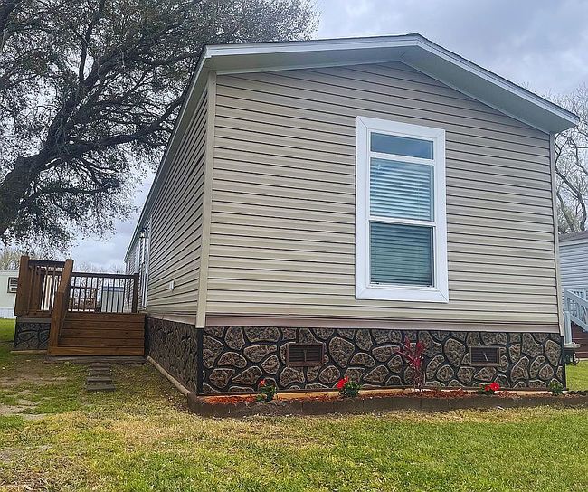 Image of 2415 Point West Dr #5