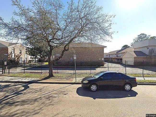 Photo of 6647 De Moss Dr, Houston, TX