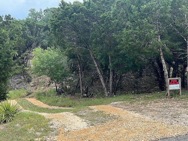 Image of 1025 Flaman Rd