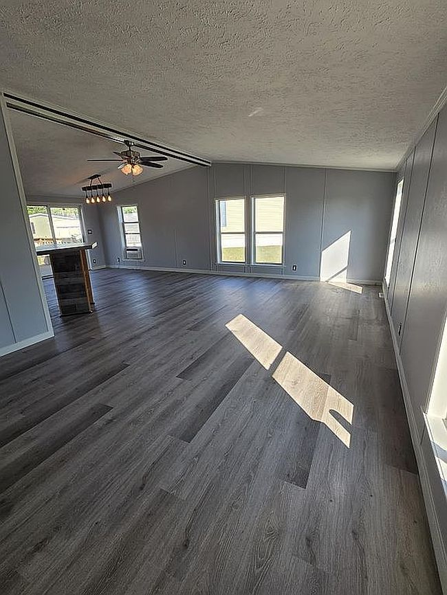 Photo of 4210 Pepperwood Trl S, Muskegon, MI