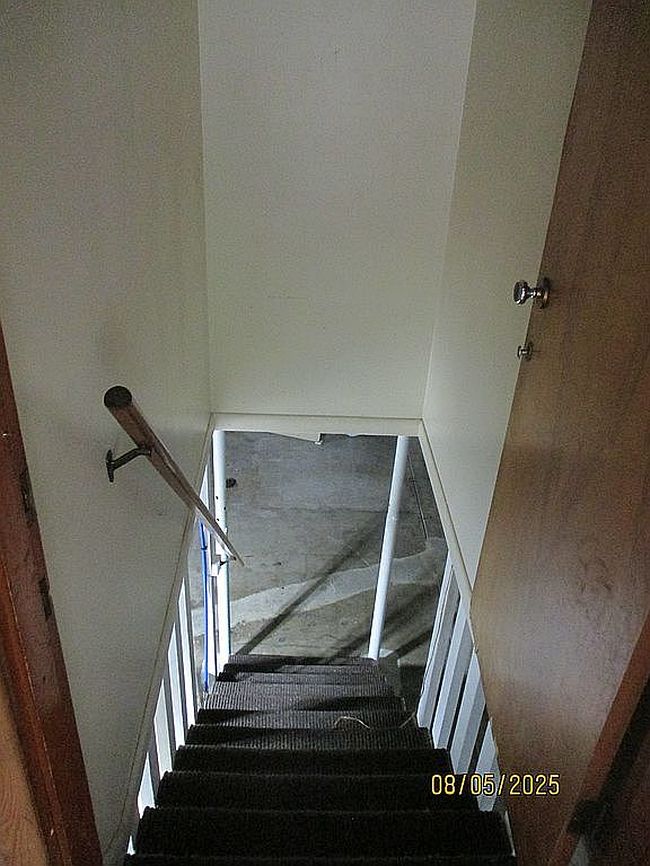 Photo of 118 Foster Rd, Beaver Falls, PA