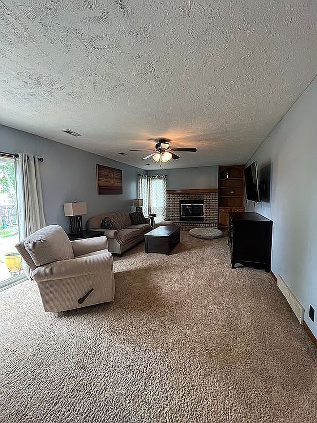 Photo of 1813 N 159th St, Omaha, NE