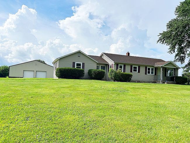 Photo of 137 S State Road 57, Oakland City, IN
