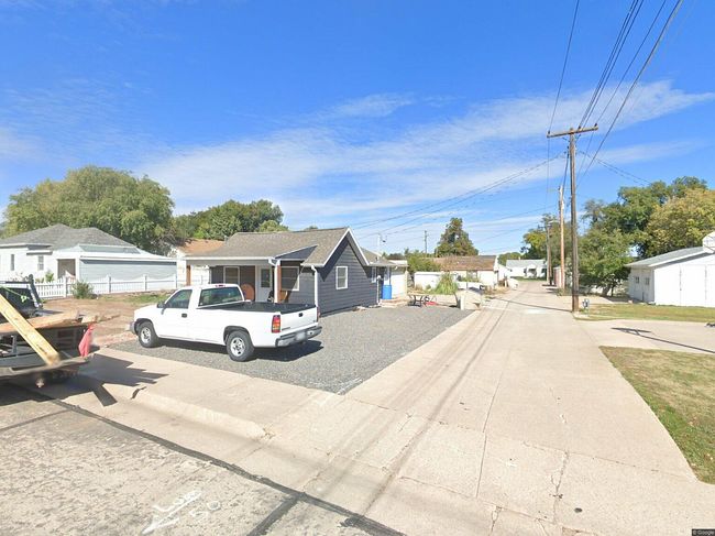 Photo of 1401 1/2 W 3rd St, Mccook, NE