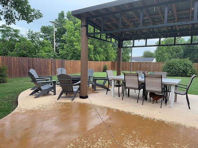 Additional photo 2 of property located at 211 W Elm St