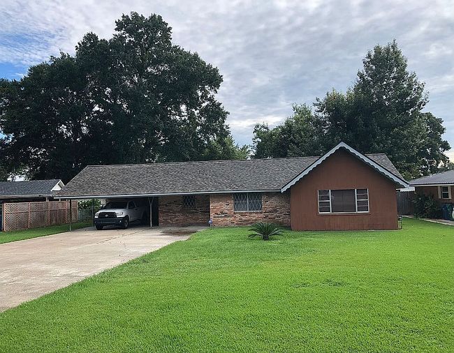 Photo of 2003 Old Jeanerette Rd, New Iberia, LA