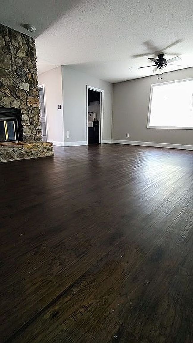 Additional photo 3 of property located at 1013 21st Ave Ne