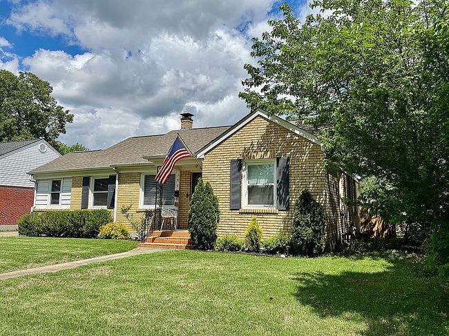 Image of 580 Meadowbrook St