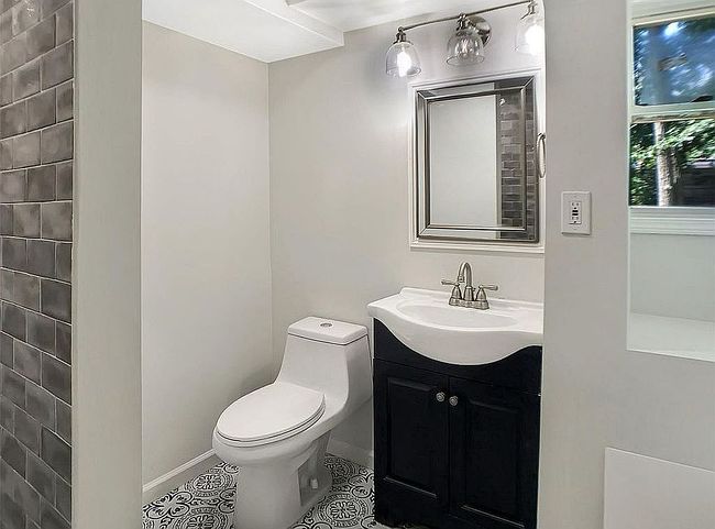 Photo of 264 Lincoln Ave, Roosevelt, NY