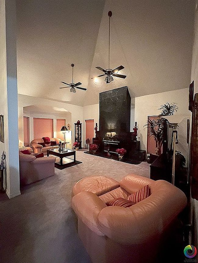 Photo of 1804 Avenue M, Nederland, TX