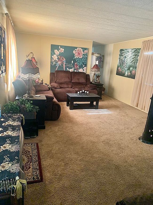 Additional photo 1 of property located at 18 W Washington Ave Unit 28