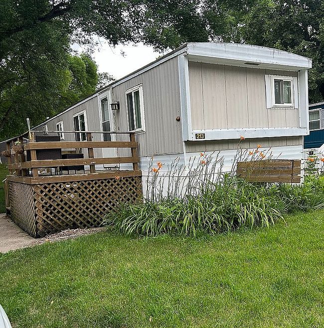 Photo of 213 Apple Pl