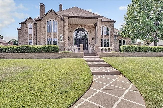 Additional photo 2 of property located at 6704 Hollytree Cir