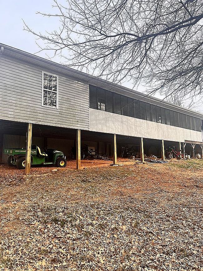 Photo of 110 Ahoy Ave, Penhook, VA