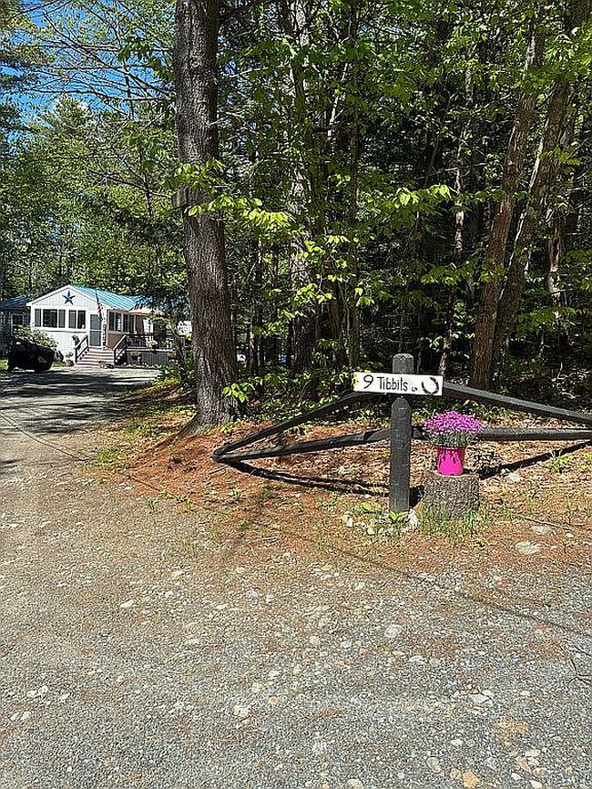 Image of 9 Tibbits Ln
