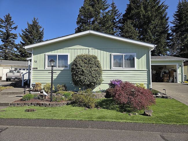 12 Christmas Tree Ln, Shelton, WA