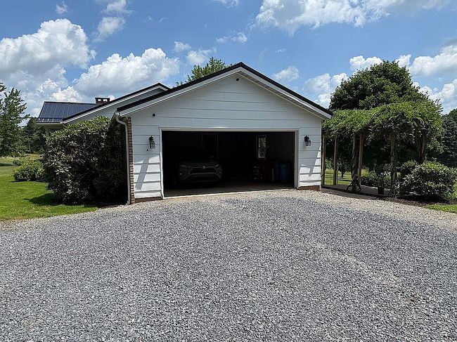 Photo of 308 Warren Rd, Franklin, PA