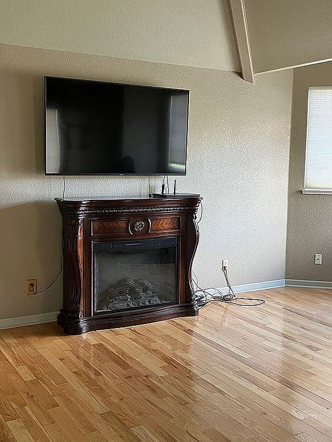 Photo of 1258 De Cunha Ct, Salinas, CA