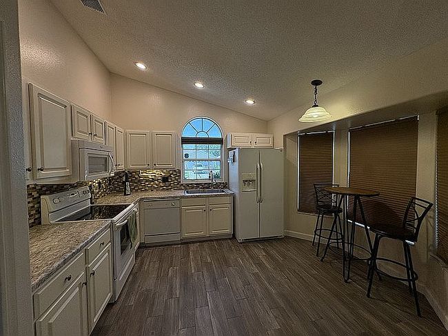 Additional photo 1 of property located at 1653 Oak Hill Trl