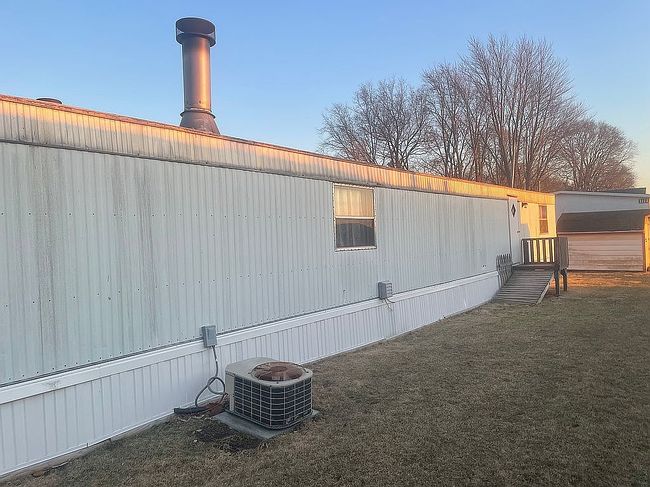 Photo of 311 W Center St, Seymour, IL
