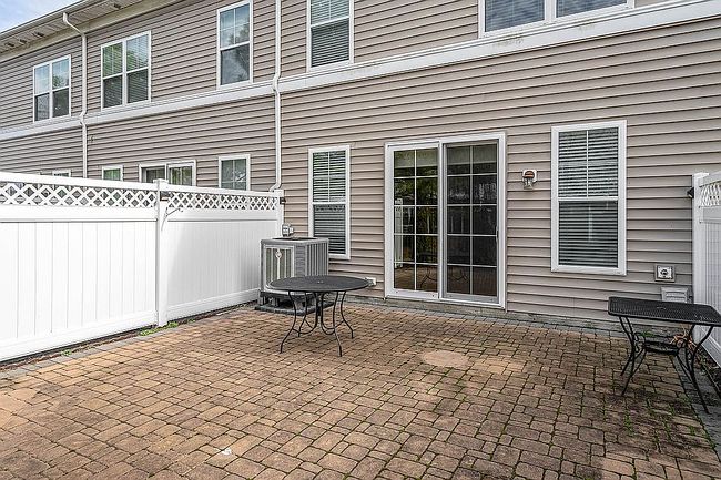 Image of 2 Smithfield Ct Unit 108