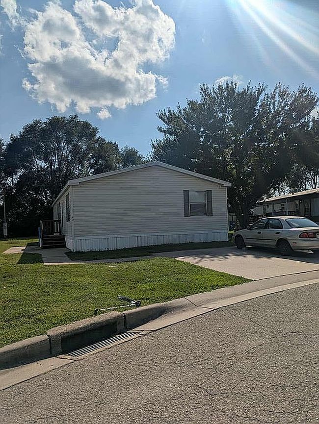 Photo of 1735 Nw Lyman Rd, Topeka, KS
