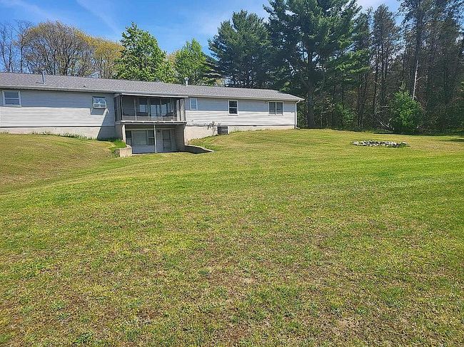 Photo of 570 Forest Rd, Oscoda, MI