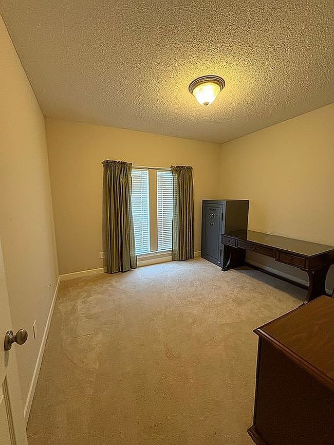 Preview of property located at 1749 Spanish Trace Dr