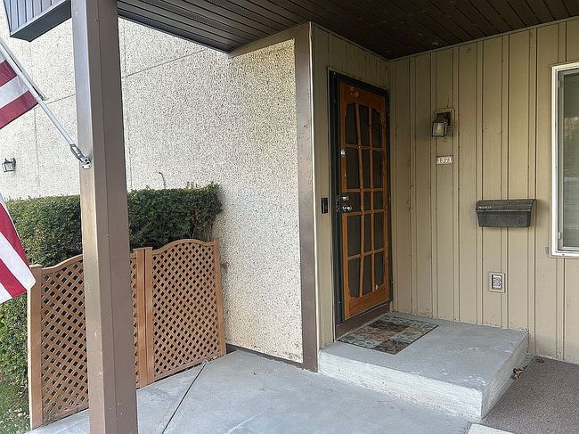 Image of 1371 S Woodruff Ave